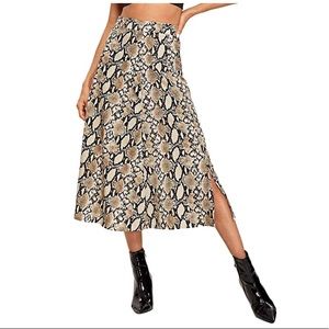 Vintage snake skin mid waist long length skirt NWT